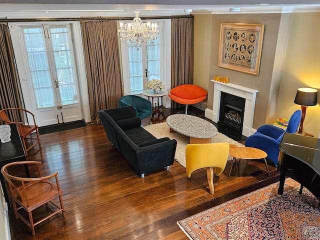 Surry Hills Crown 15 min walk to CBD 30 to Harbour