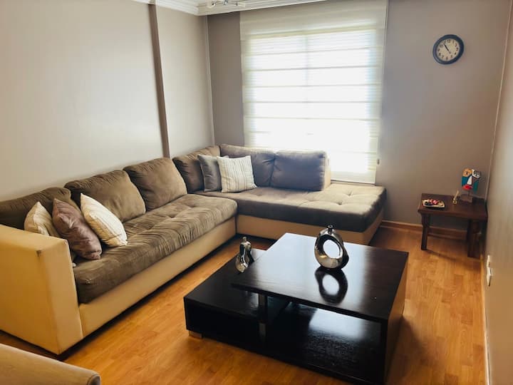Hermosa Suite Excelente Ubicación Sector Quicentro - Quito