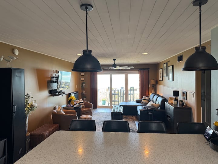 Baz By The Sea Oceanfront 2 Bedroom Condo - North Topsail Beach, NC