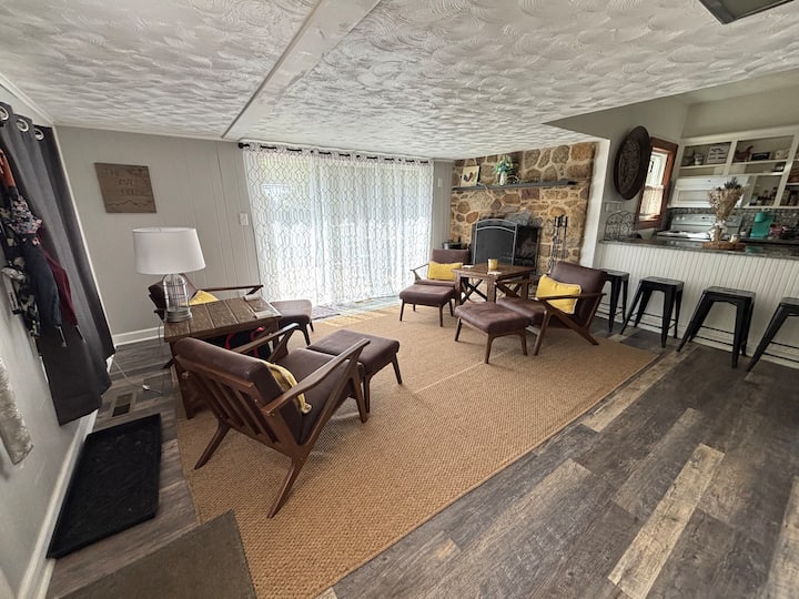 “Small" House/peaceful/brewery/hike/winery/river - Nellysford, VA