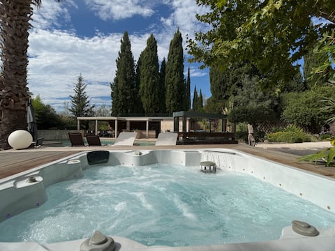 La Bastide-aux-Platanes