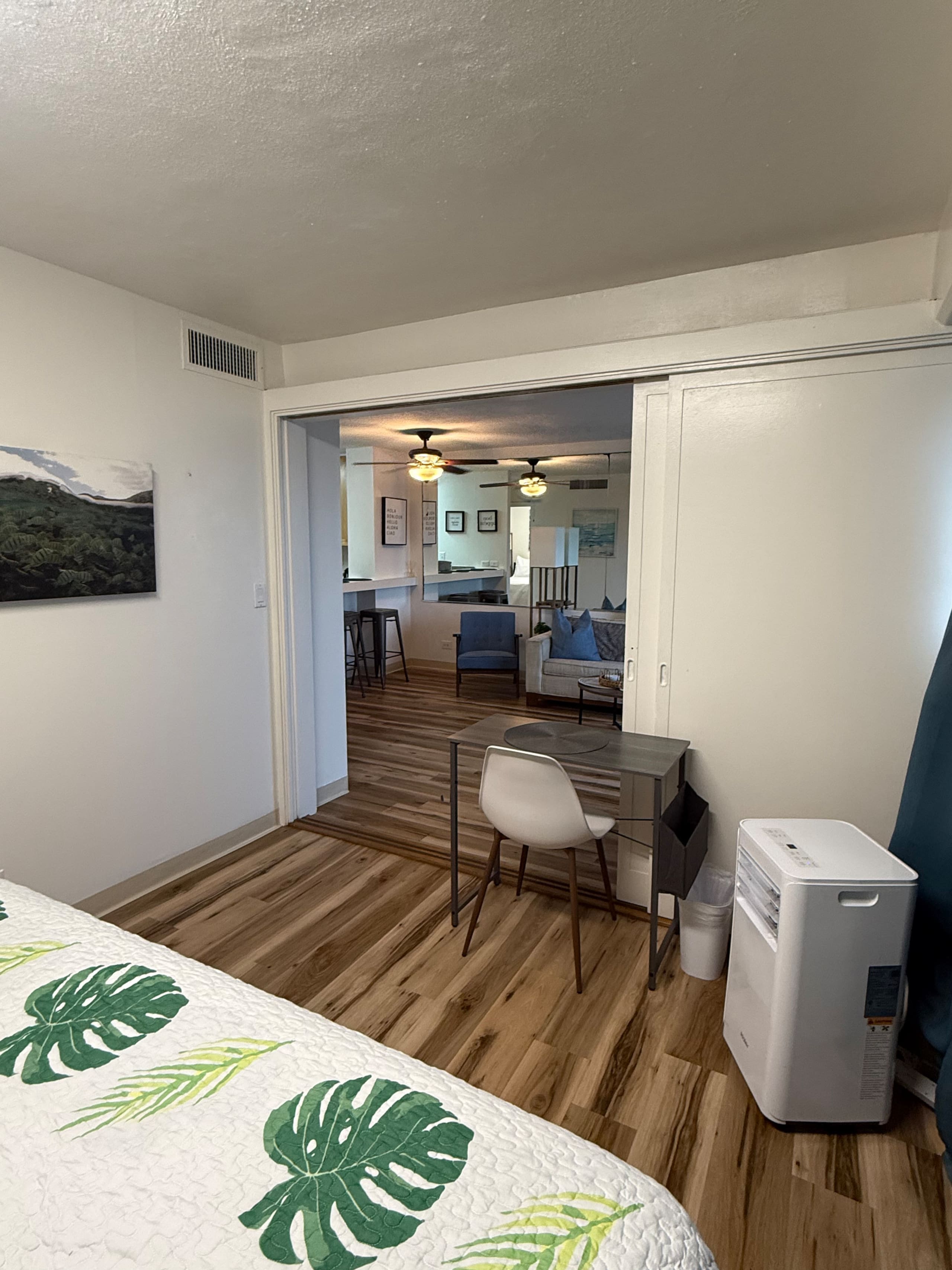 Breezy Waikiki Apt 🌈sleeps 6 & PARKING included - Image 62