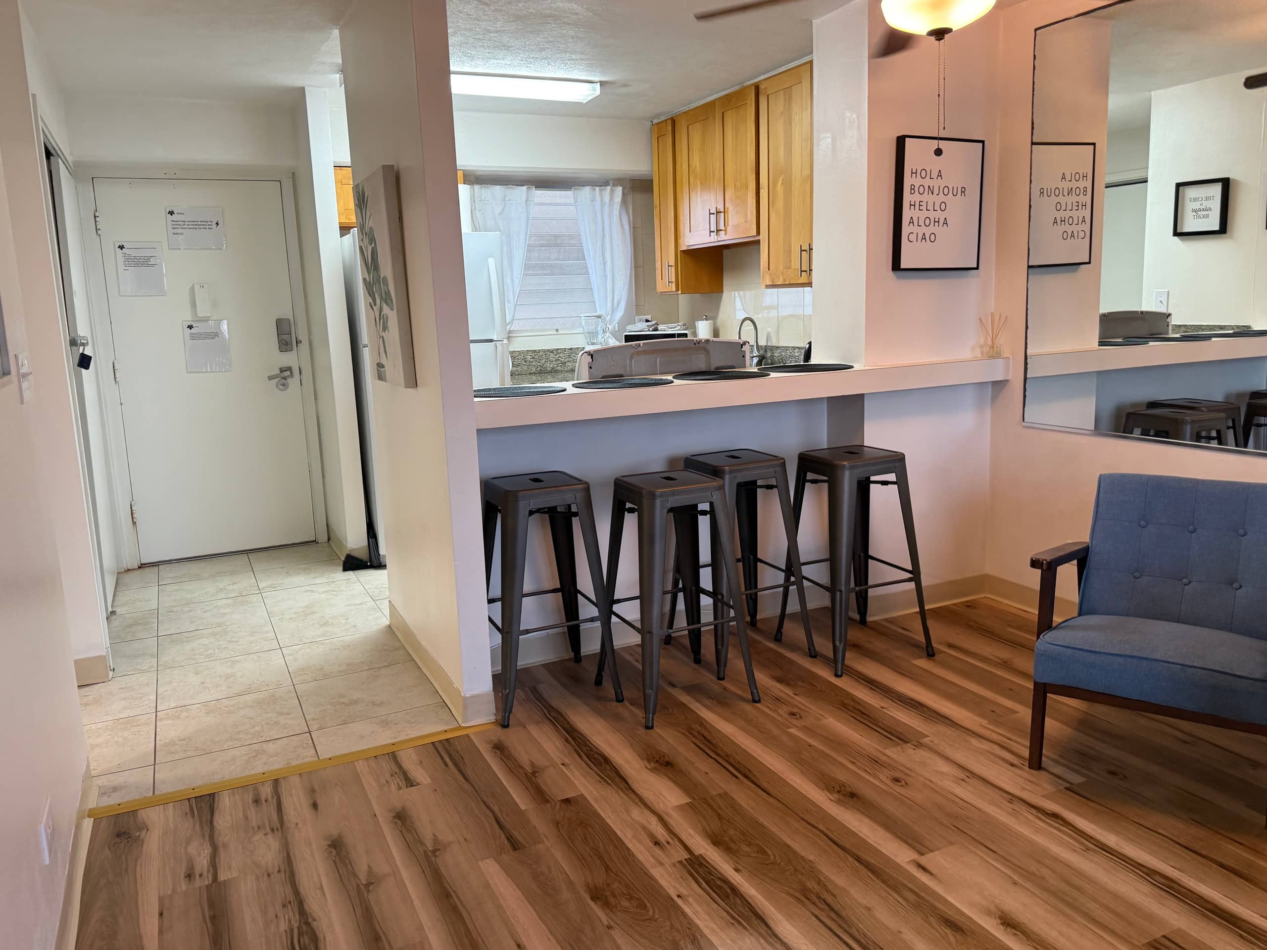 Breezy Waikiki Apt 🌈sleeps 6 & PARKING included - Image 58