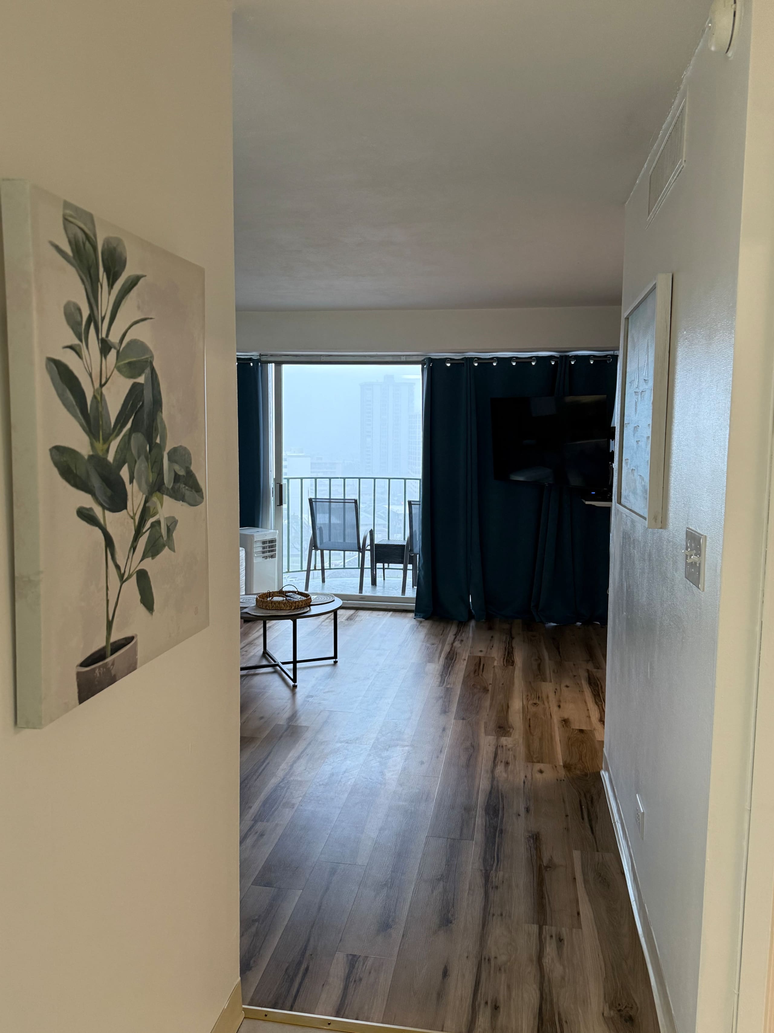 Breezy Waikiki Apt 🌈sleeps 6 & PARKING included - Image 6