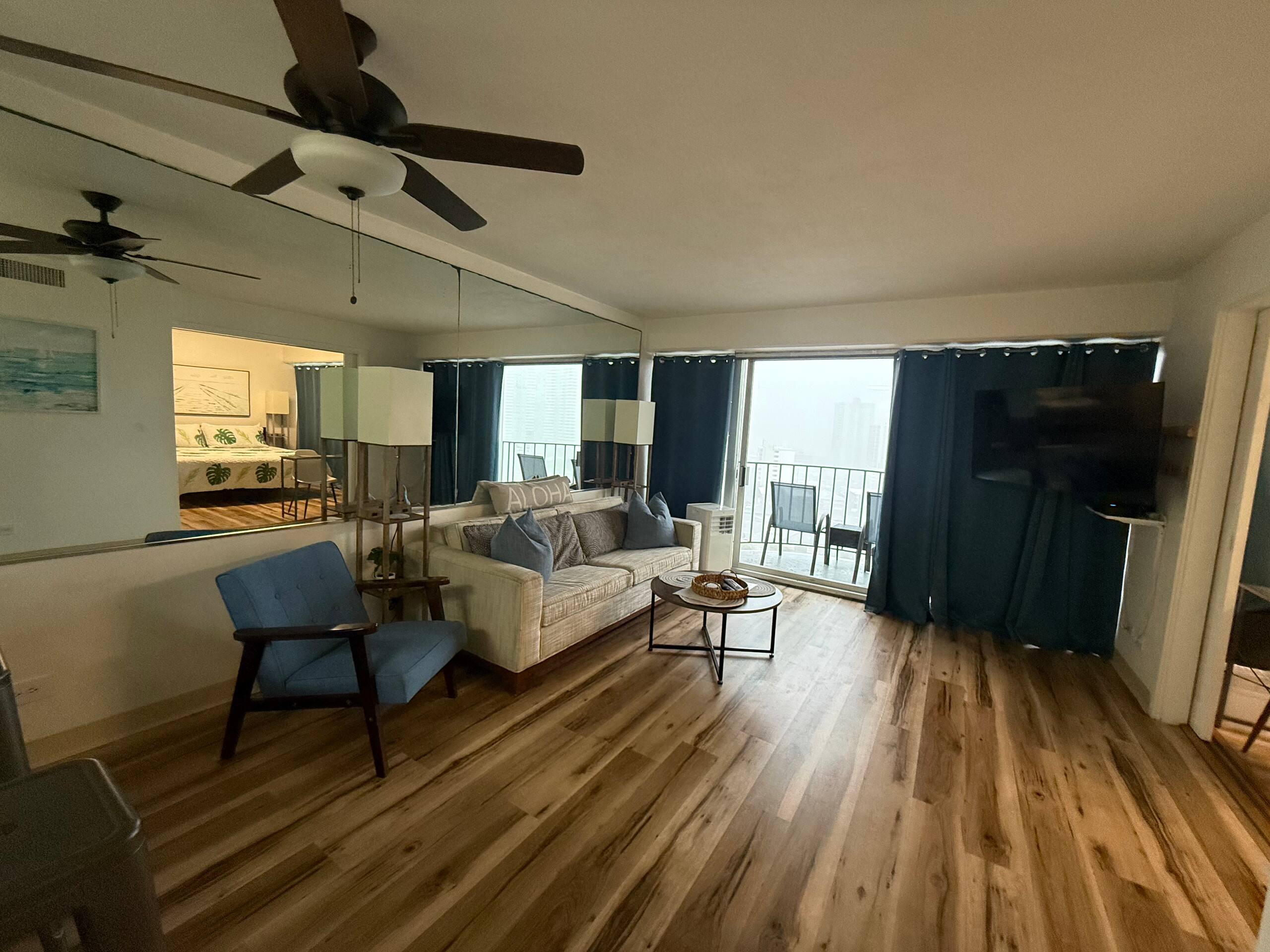 Breezy Waikiki Apt 🌈sleeps 6 & PARKING included - Image 4