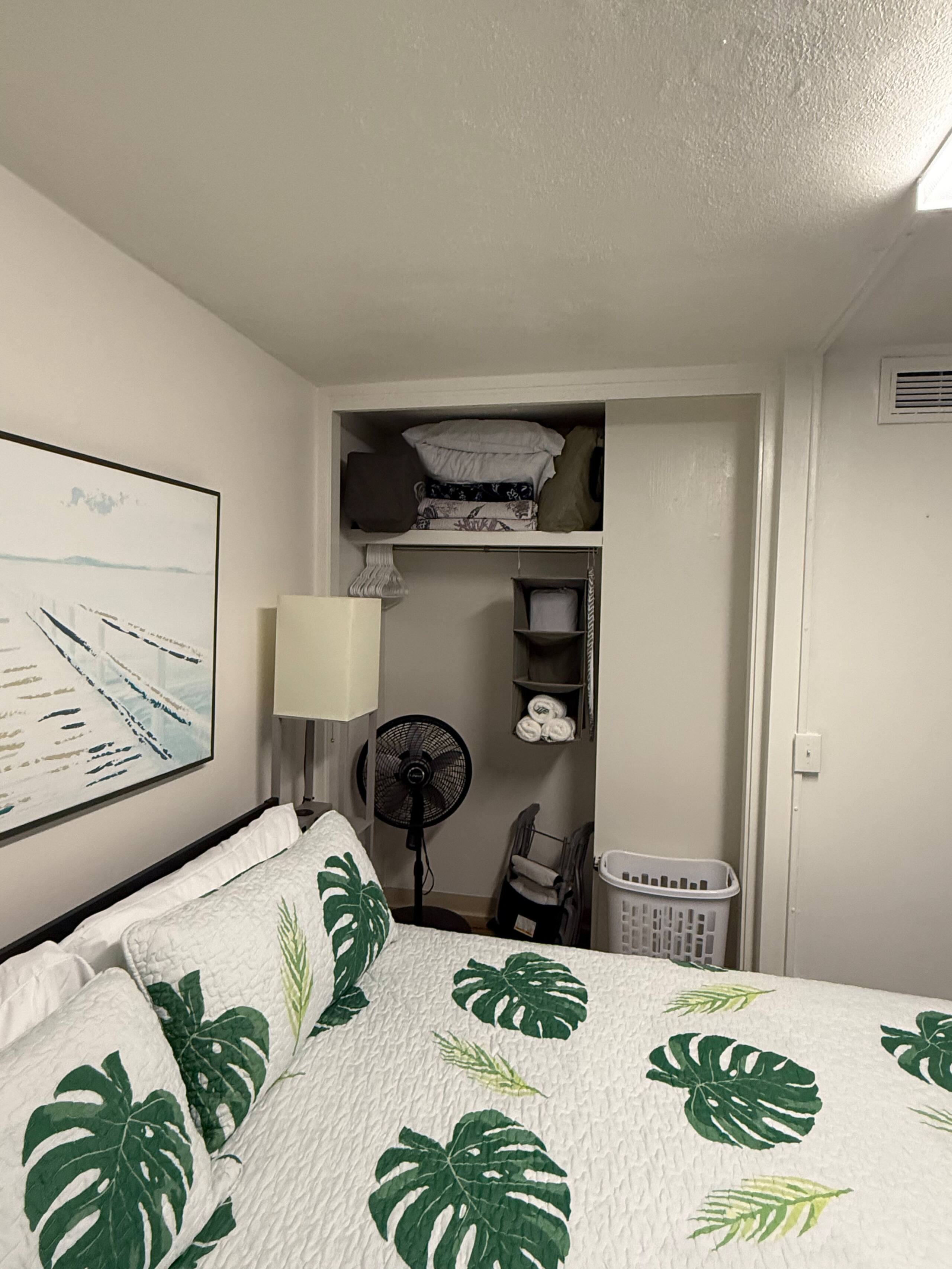 Breezy Waikiki Apt 🌈sleeps 6 & PARKING included - Image 63