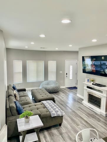 Pasadena Retreat Minutes from the Rose Bowl