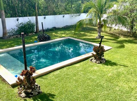 Beautiful pool terrace garden bbq 25 min progreso