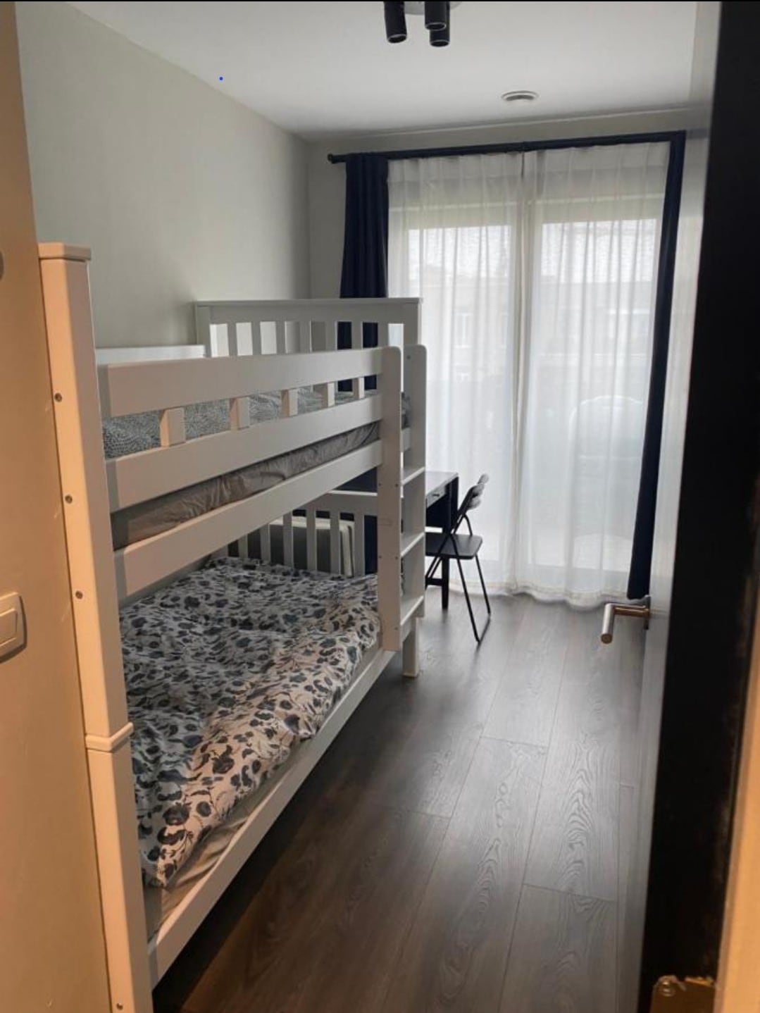 غرفة النوم 2