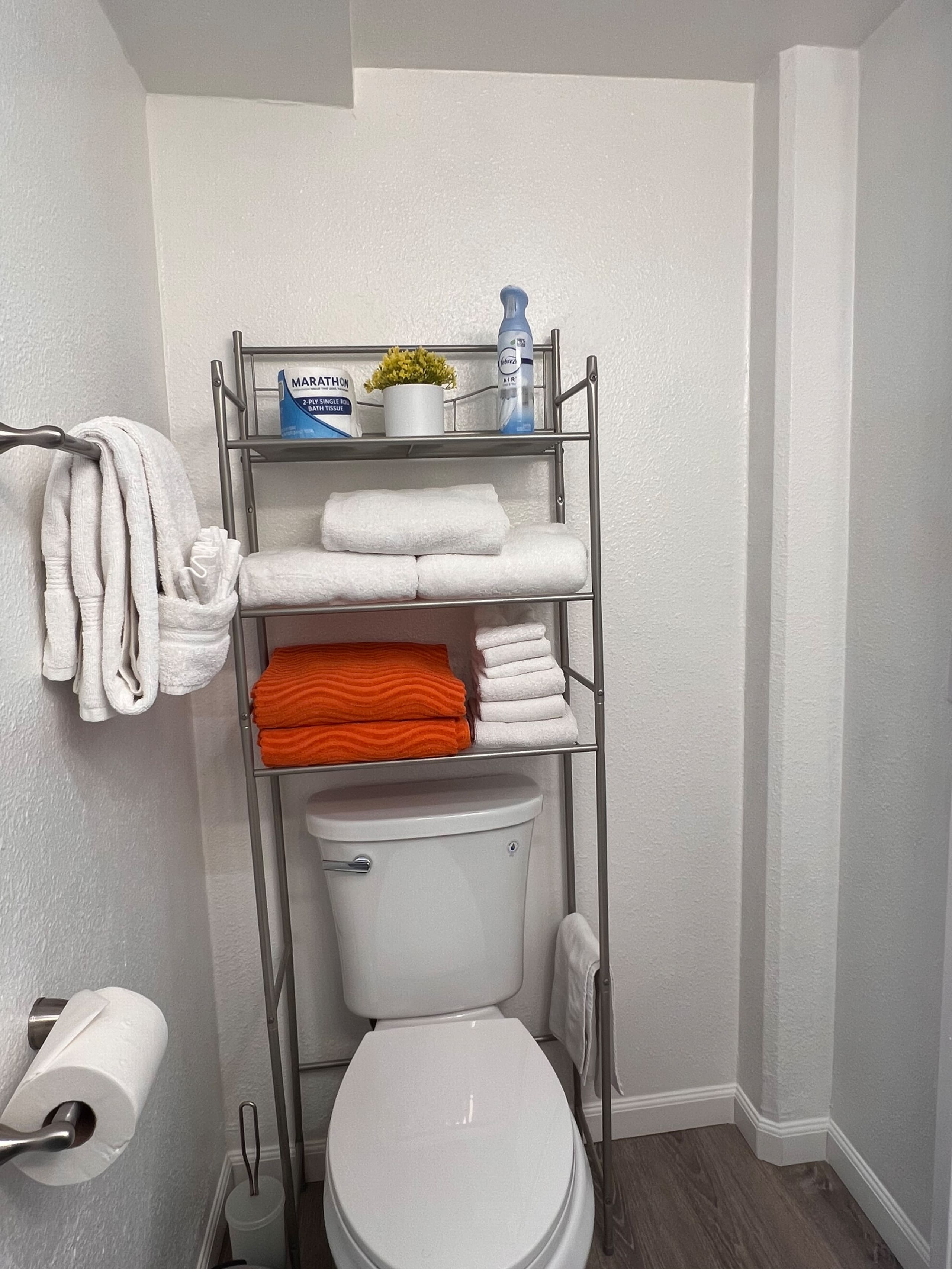 Simple Studio in Waikiki - Image 6