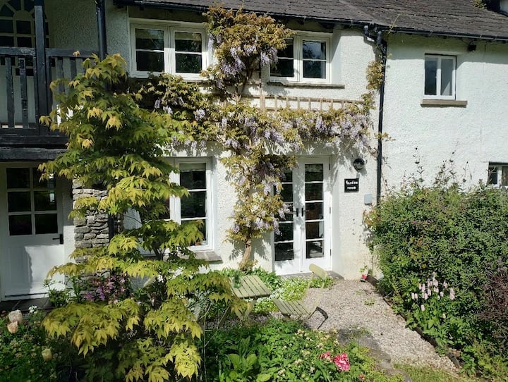 Ensuite Studio With Beautiful Garden Access. - Kendal