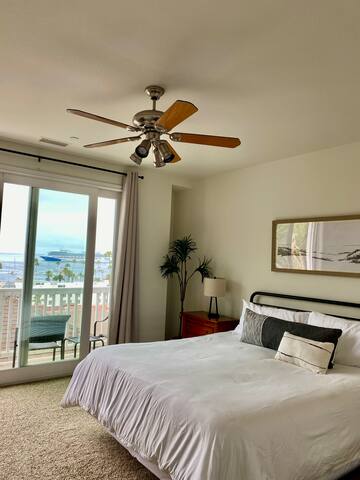 “uh-maze-ING!” Walk to Beach, Restaurants, View gallery image 5