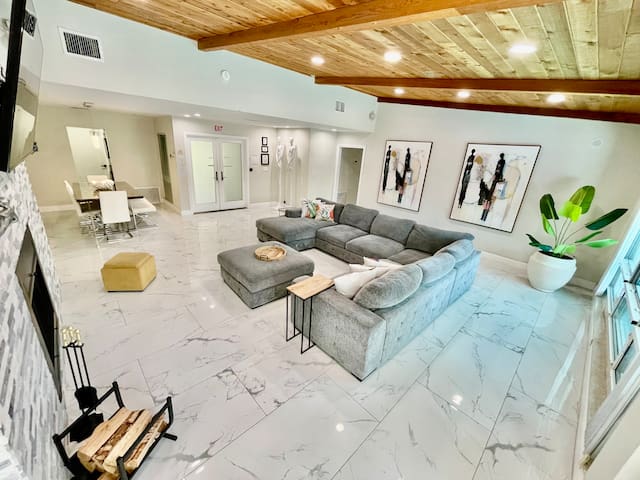 FT.Lauderdale•Spacious•5minBeach•FLL•PORT•HardRock gallery image 2