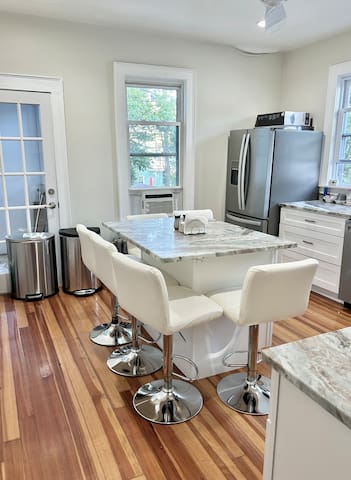 Comfy Oasis gallery image 2