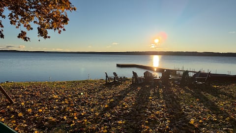 Majestic Lake Haven ~ Heated Pool~Hot Tub~ Fishing