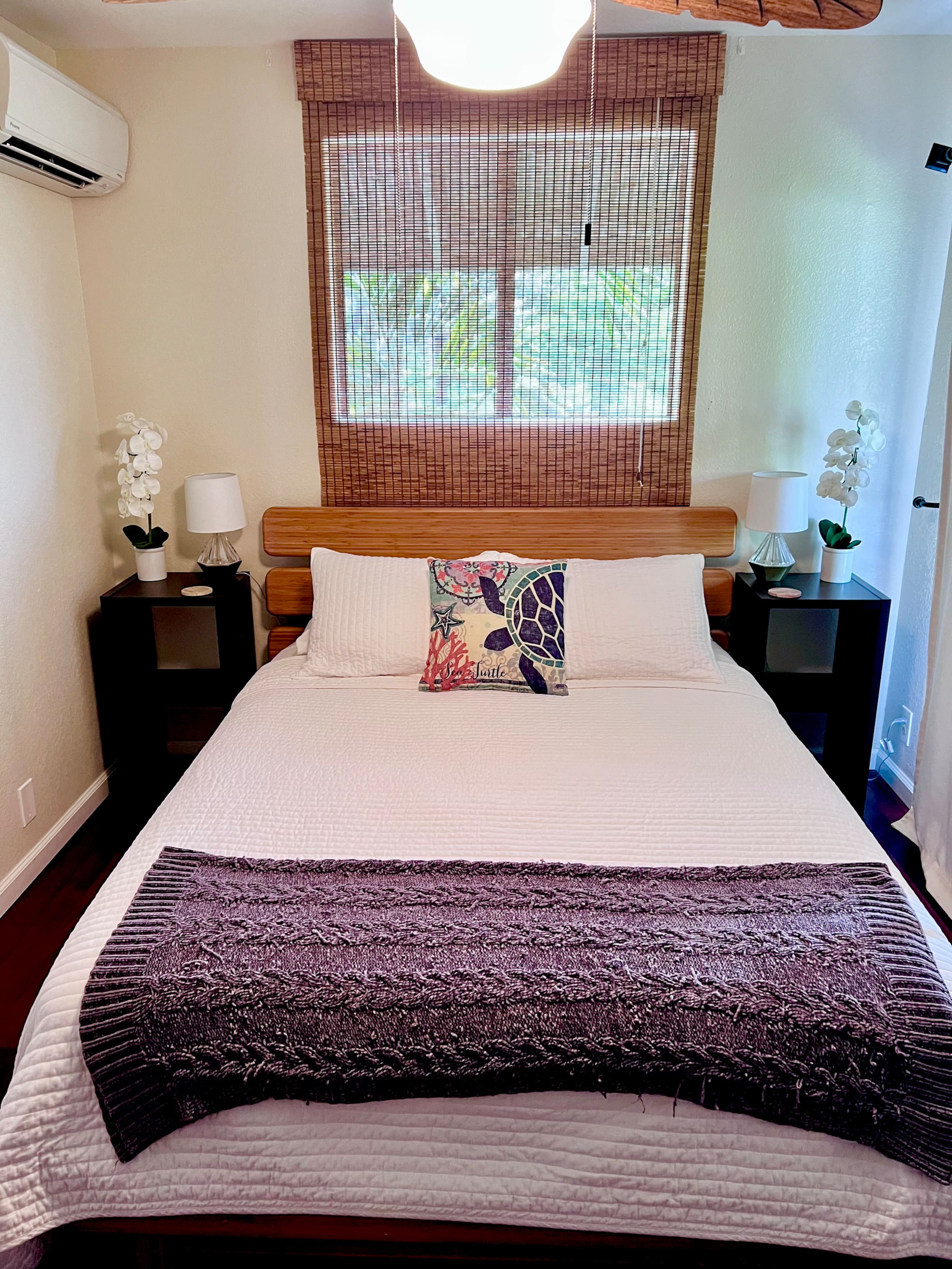 Home in Kailua-Kona · ★4.96 · 6 bedrooms · 10 beds · 5 baths - Image 27