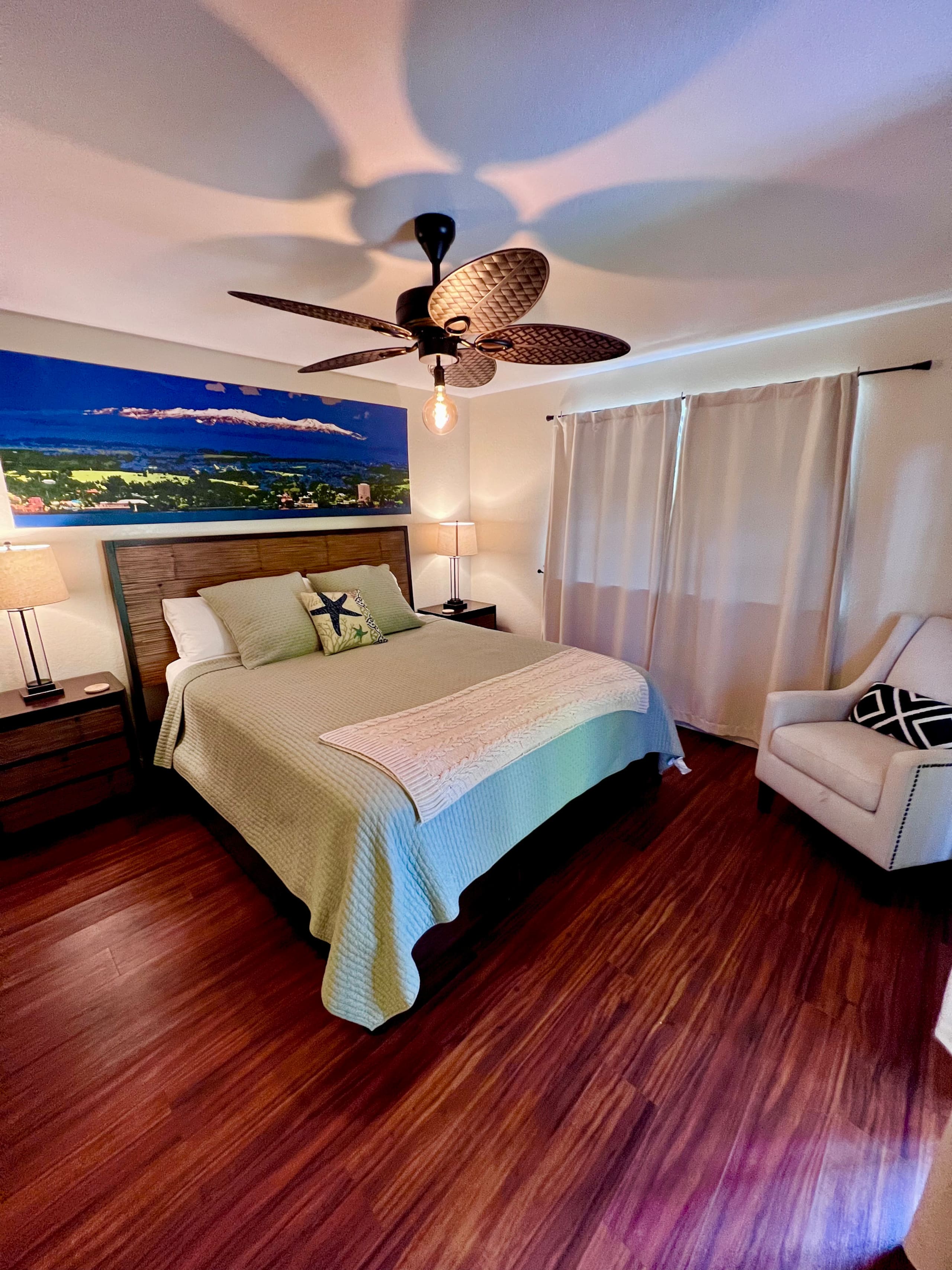 Home in Kailua-Kona · ★4.96 · 6 bedrooms · 10 beds · 5 baths - Image 30
