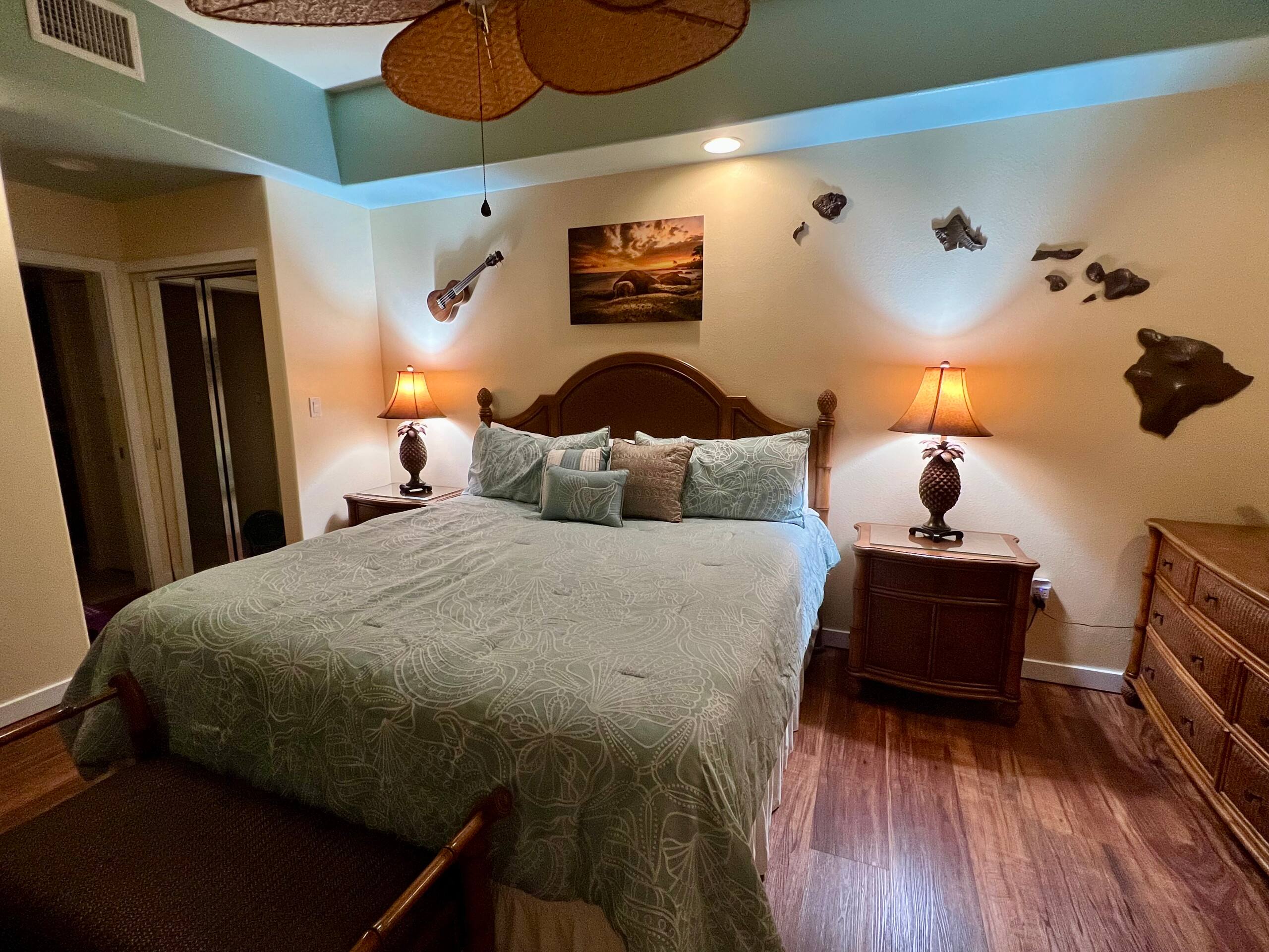 Condo in Kailua-Kona · ★4.94 · 2 bedrooms · 2 beds · 2 baths - Image 9