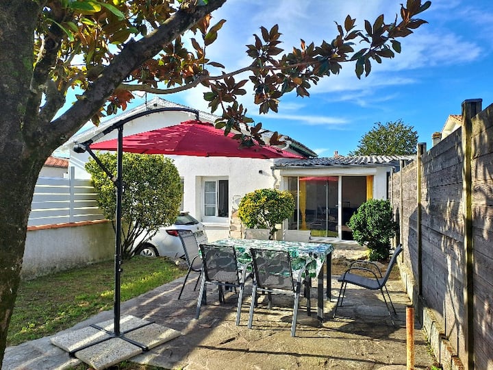 Maison Individuelle, Jardin Privé, Place Parking - Saujon