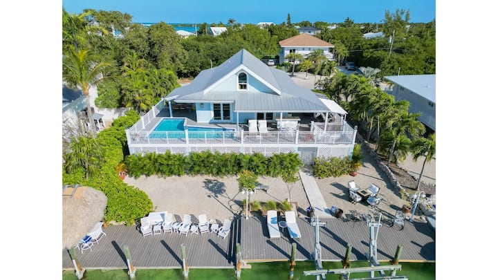 Duck Key Tarpon House 5 Bedroom 3 Baths Duck Key W/45 Dock And Private Pool Boat Lift Available - Duck Key, FL