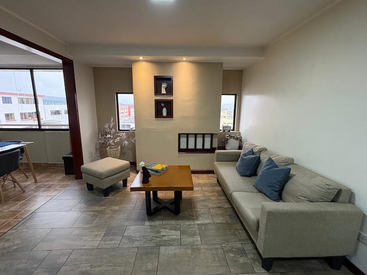 Pequeña Y Acogedora Suite Totalmente Amoblada - Quito