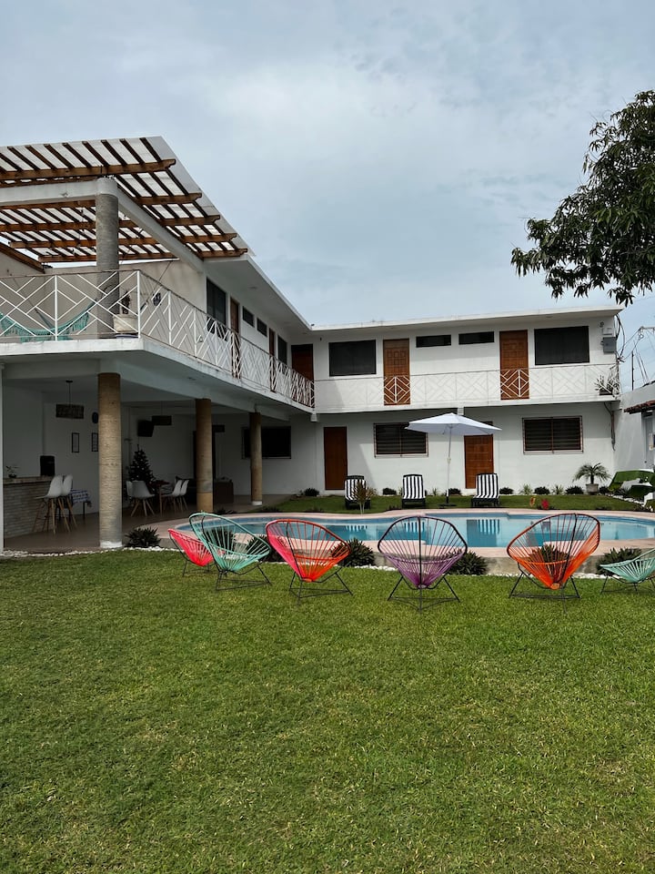 Hermosa Villa En Pie De La Cuesta - Acapulco