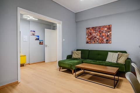 Successful Airbnb property: Cronus Apartment in Ευαγγελίστρια