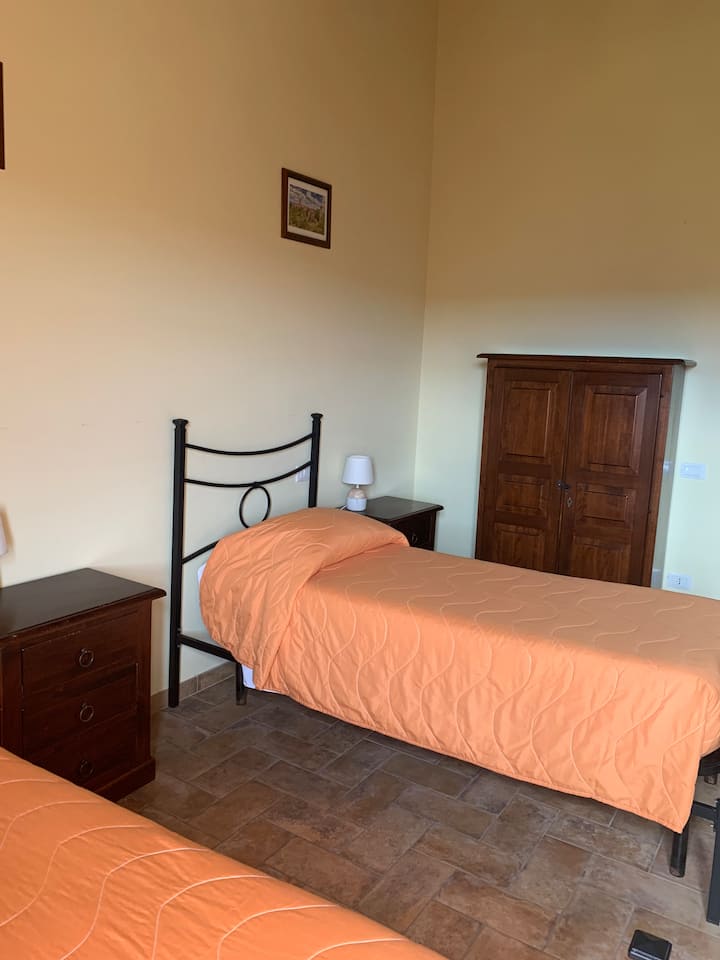 საძინებელი 3