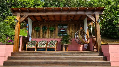 House in the mountains/Recanto dos Medeiros in SAI