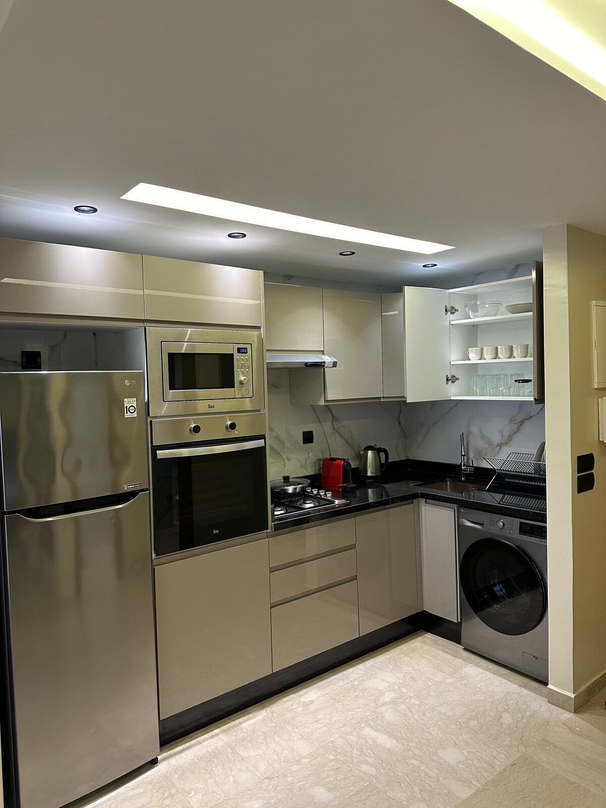 Condo in Casablanca  479  2 bedrooms  3 beds  15 baths - image 4