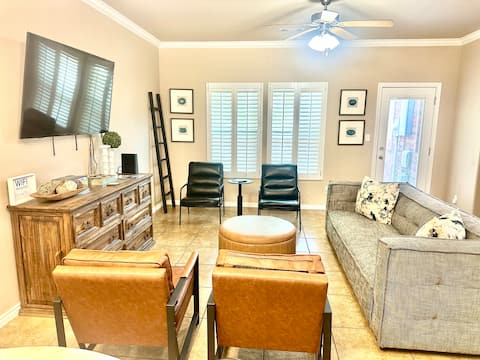 Convenient, clean, garage, near191,TVs all rooms