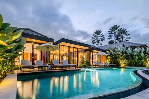 Villa Tenang – Modern 4BR, Private Pool, Ubud