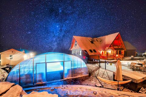 Indoor Pool, 13 BR, sleeps 39, 3 luxury cabins