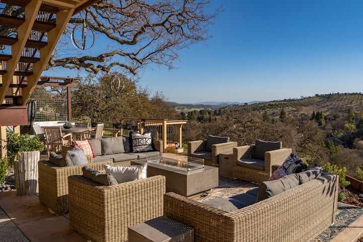Game Room + Hot Tub + Sauna | Hilltop Paso Views | Hilltop Hacienda - Paso Robles, CA