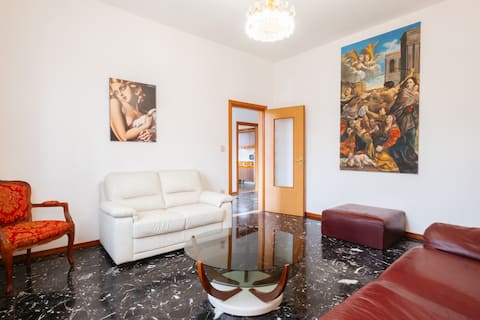 Big Apartment Between Sea and Lagoon