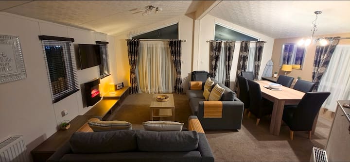 The Platinum Lodge - Essex