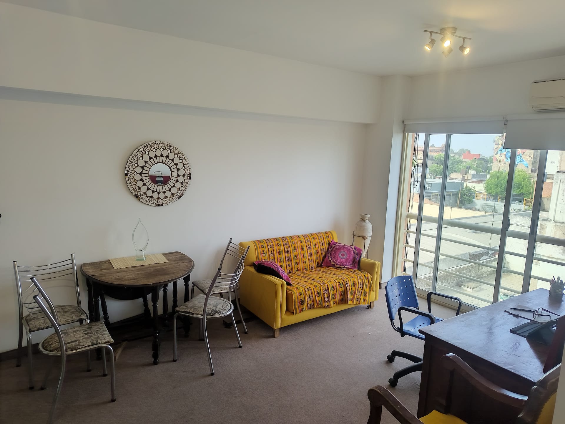 A bright apartment, very quiet and safe