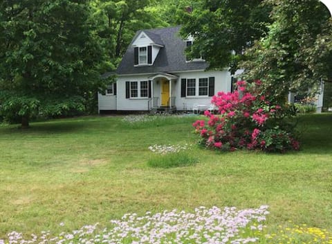 Charming New England Cape