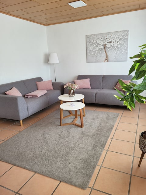 Leistungsstarkes Airbnb: Bright three-room apartment in the local recreation area in Mirow