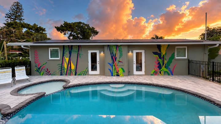 Lakefront Ground Floor 3br Suite Heated Pool & Spa - Anna Maria, FL