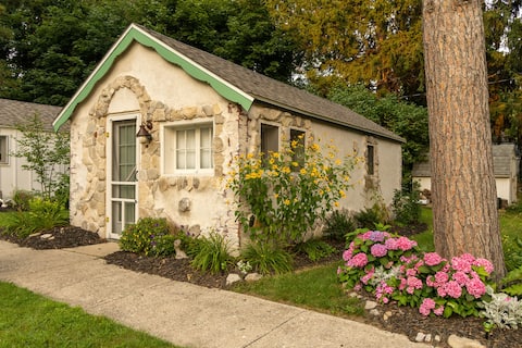 Honeymoon at Stone Haven + Pool {Adults Only}