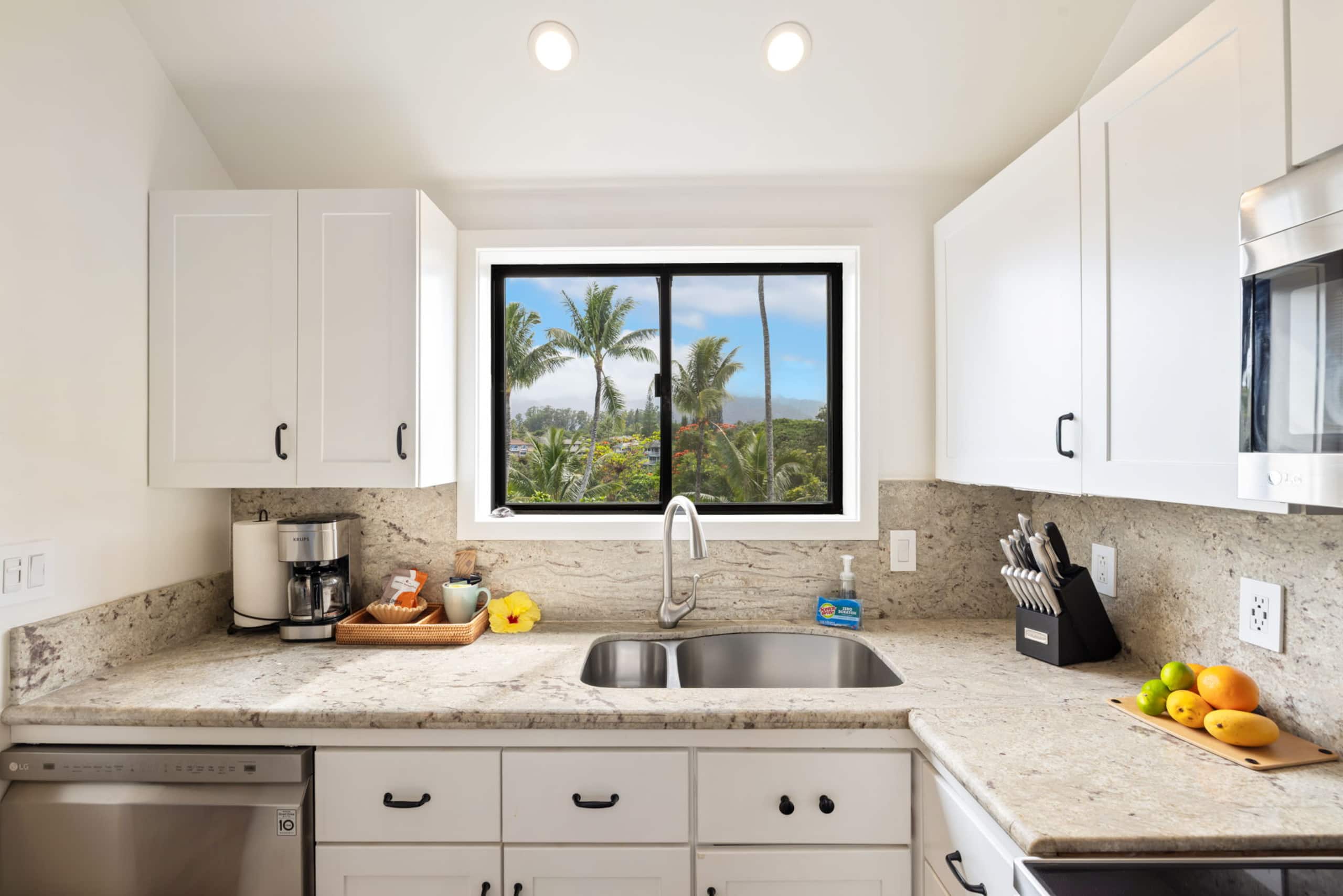 Ocean and Mtn View Paradise+ Steps to Beach Trail - Image 4