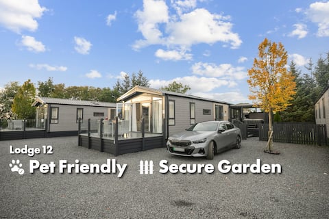 Lakeside Luxury Lodge 12 - Hot Tub Pet Friendly