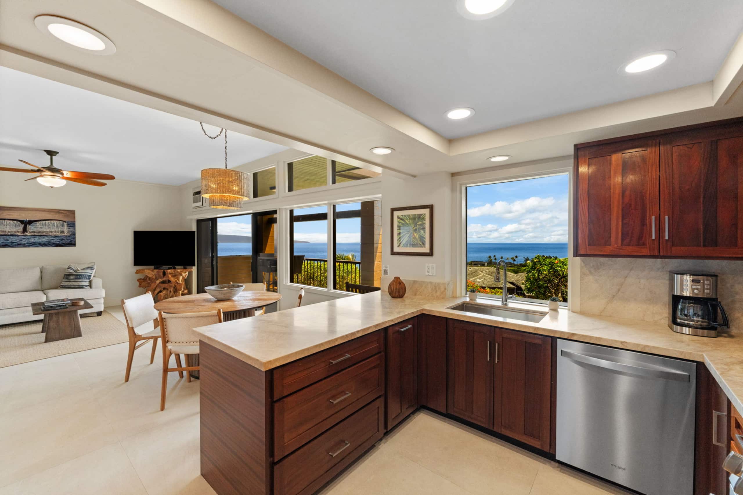 Villa in Lahaina · ★4.92 · 1 bedroom · 2 beds · 1.5 baths - Image 5