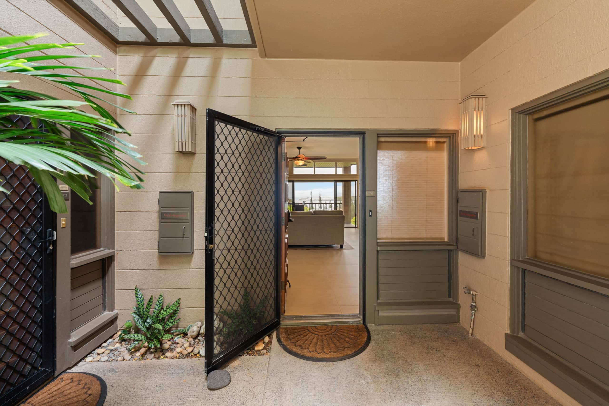 Villa in Lahaina · ★4.92 · 1 bedroom · 2 beds · 1.5 baths - Image 56