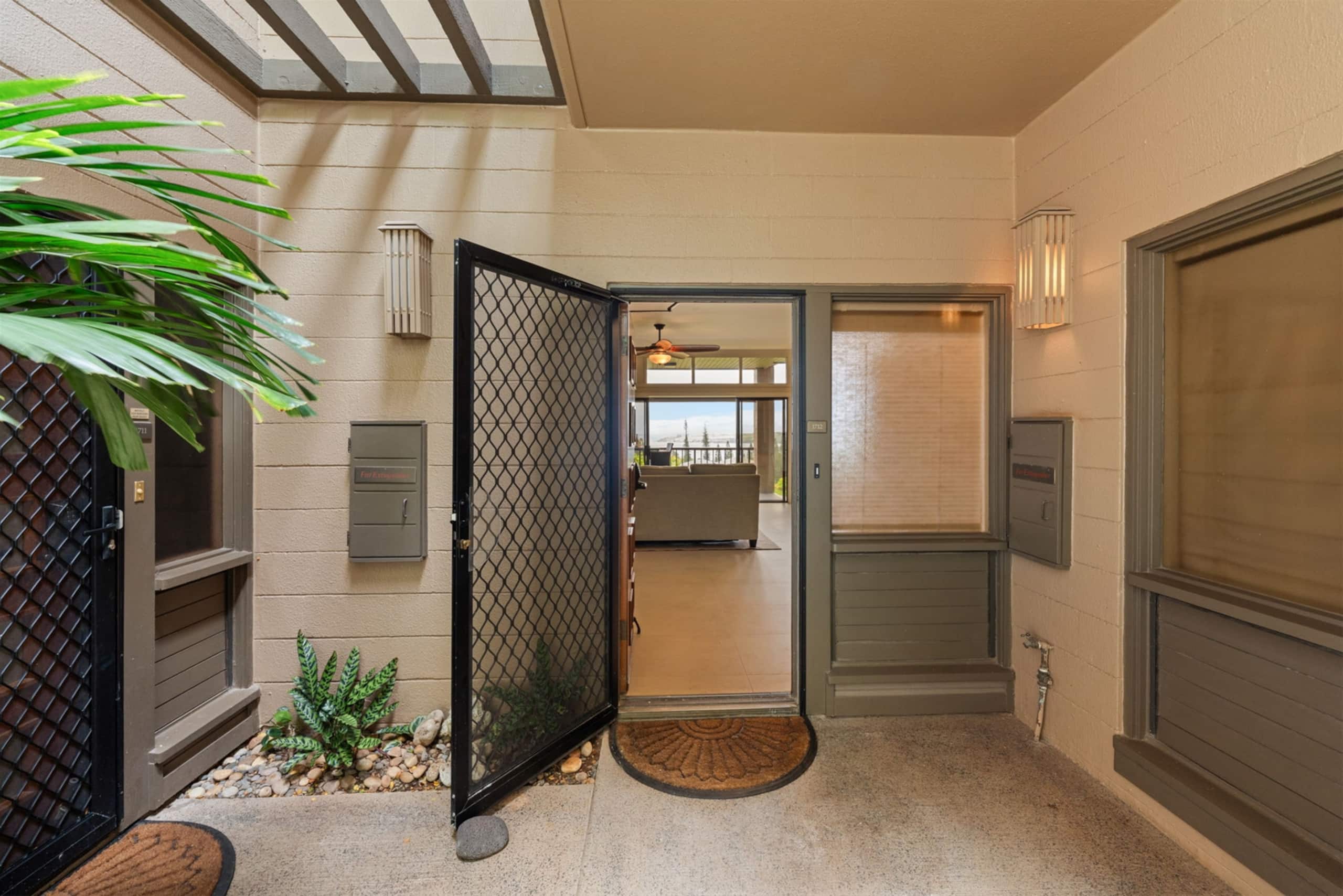 Villa in Lahaina · ★4.92 · 1 bedroom · 2 beds · 1.5 baths - Image 125
