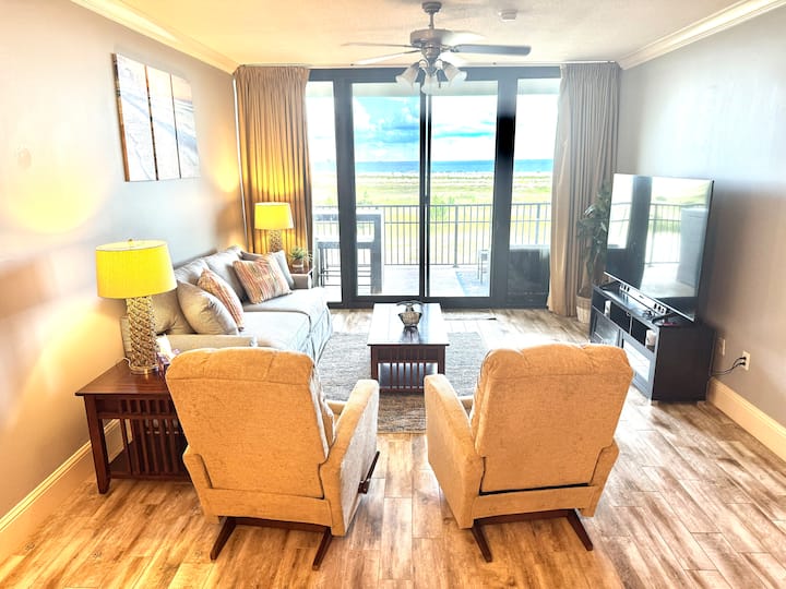 Stunning Beachfront Resort! Pools/tennis/hot Tub… - Dauphin Island, AL