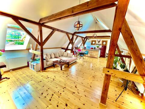 Historic Retro Loft near Potsdam, Garden+Seenah