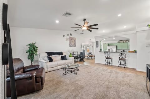 Family Fun - Beautiful Desert Escape!