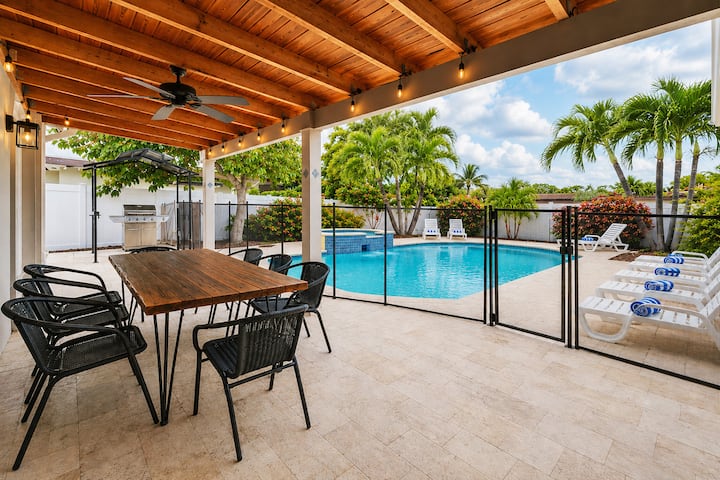 Premium Luxury  5br/4ba Villa Near Hollywood Beach - Dania Beach